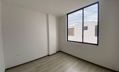Casa en Venta / Mitad del Mundo