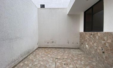 Casa en Venta / Mitad del Mundo