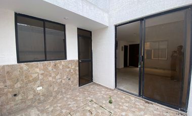 Casa en Venta / Mitad del Mundo