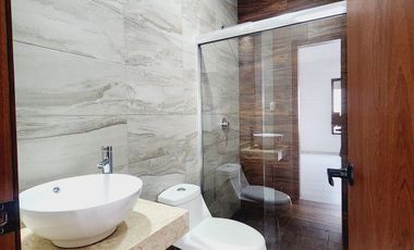 Casa en Venta Recamara planta baja Lomas del Dorado