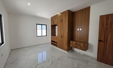 Casa en Venta 4 recámaras y alberca, Lomas del Dorado
