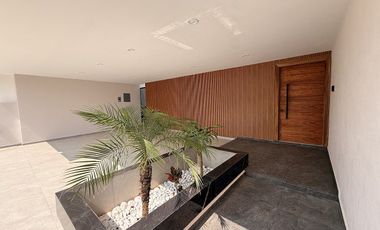 Casa en Venta 4 recámaras y alberca, Lomas del Dorado