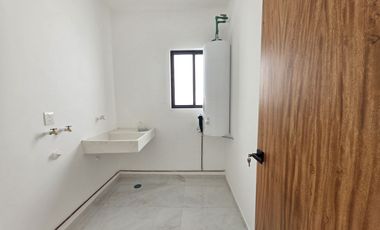 Casa en Venta 4 recámaras y alberca, Lomas del Dorado