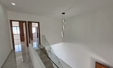 Casa en Venta 4 recámaras y alberca, Lomas del Dorado
