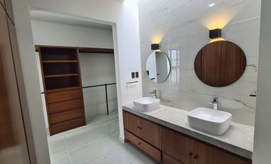 Casa en Venta con roof garden Lomas del Dorado