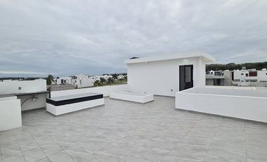 Casa en Venta con roof garden Lomas del Dorado