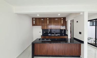 Casa en Venta con roof garden Lomas del Dorado