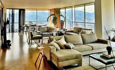 Vendo moderno apto San Lucas piso alto con super vista