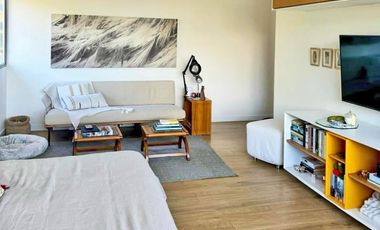 Vendo moderno apto San Lucas piso alto con super vista