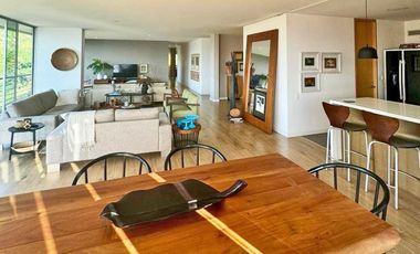 Vendo moderno apto San Lucas piso alto con super vista