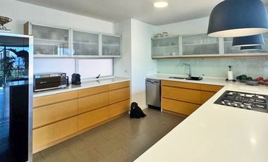 Vendo moderno apto San Lucas piso alto con super vista