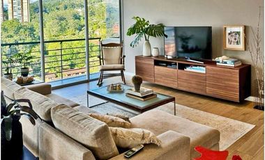 Vendo moderno apto San Lucas piso alto con super vista