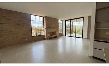 Casa en venta en unidad cerrada para estrenar en el retiro.