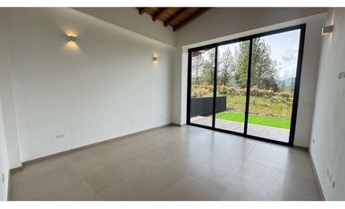 Casa en venta en unidad cerrada para estrenar en el retiro.