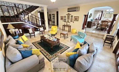 CASA EN VENTA DUPLEX EN LA ALAMEDA 442M2 A.C