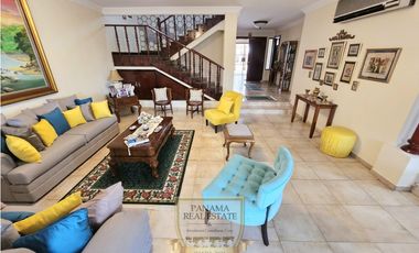 CASA EN VENTA DUPLEX EN LA ALAMEDA 442M2 A.C