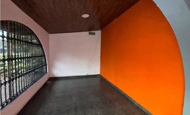 Venta de casa con ZONIFICACION COMERCIAL | San Francisco