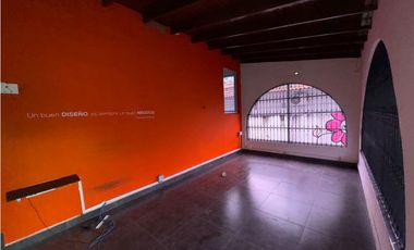 Venta de casa con ZONIFICACION COMERCIAL | San Francisco