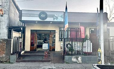 PROPIEDAD COMERCIAL EN PENCO A PAZOS DE LA PLAZA