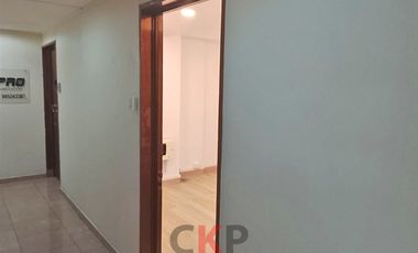 Oficina en Arriendo en Av Providencia/ Metro Tobalaba