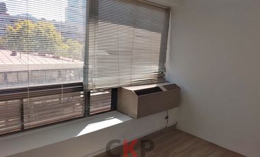 Oficina en Arriendo en Av Providencia/ Metro Tobalaba