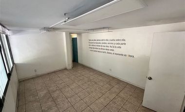 Oficina en Venta en Metro Sana Ana