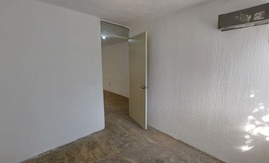 SE VENDE casa unifamiliar en Fracc. Las Lilas II, El Salto.