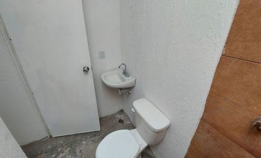 SE VENDE casa unifamiliar en Fracc. Las Lilas II, El Salto.