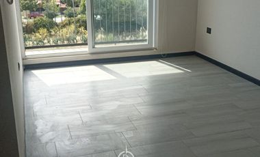 Luminoso Departamento en Arriendo – Octavo Piso, Vista Oriente