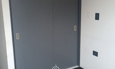 Luminoso Departamento en Arriendo – Octavo Piso, Vista Oriente