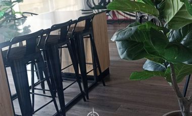 Luminoso Departamento en Arriendo – Octavo Piso, Vista Oriente
