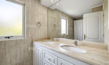 Linda casa en Condominio, La Reina Alta.