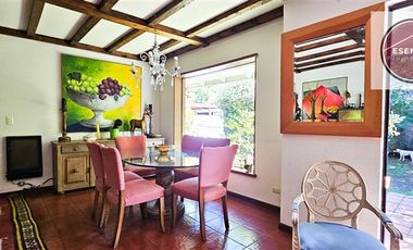 Casa en Venta en Avda La Dehesa con El Gabino