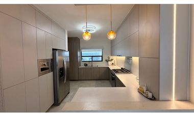 Casa en venta cumbres élite premier Monterrey 4 niveles