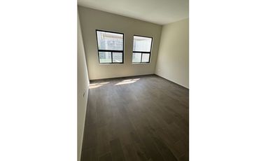 Casa en Venta cumbres Élite en esquina