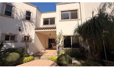 Casa en venta cumbres 2do sector arriba leones