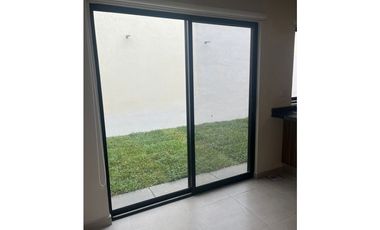 Casa en venta Dominio Cumbres Ferrara Residencial