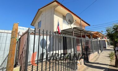 ACOGEDORA CASA SECTOR CALLE NUEVA ANTAKARI VICUÑA