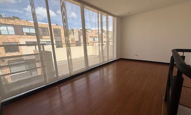 Arriendo - Hermosa casa campestre en La Calera