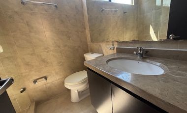 Arriendo - Hermosa casa campestre en La Calera