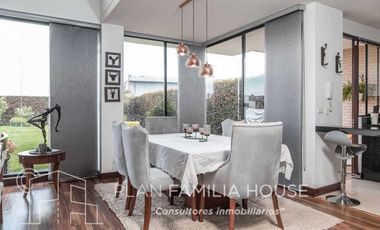 Casa en cota, club house, esquinera, zona verde, Serrato