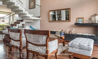 Casa en cota, club house, esquinera, zona verde, Serrato