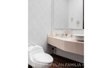 Casa en cota, club house, esquinera, zona verde, Serrato