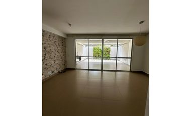 VENTA DE CASA EN CIUDAD COUNTRY JAMUND VALLE