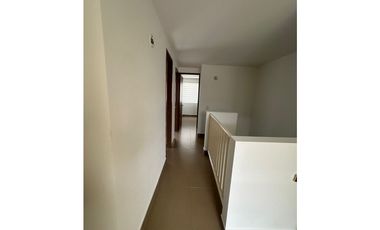 VENTA DE CASA EN CIUDAD COUNTRY JAMUND VALLE