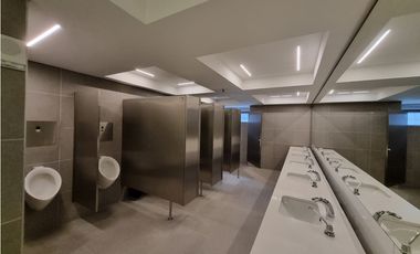 Arriendo Oficina Piso completo en North Point Torre E de 1048 m²