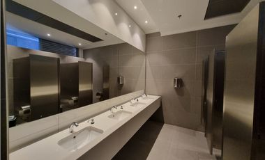 Arriendo Oficina Piso completo en North Point Torre E de 1048 m²