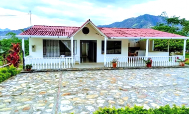 GIA 349 VENTA DE FINCA HOTEL EN LA MESA CUNDINAMARCA