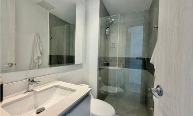 Apartamento para la renta amoblada en el Poblado, loma Televid piso 23