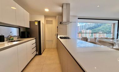 Apartamento para la renta amoblada en el Poblado, loma Televid piso 23